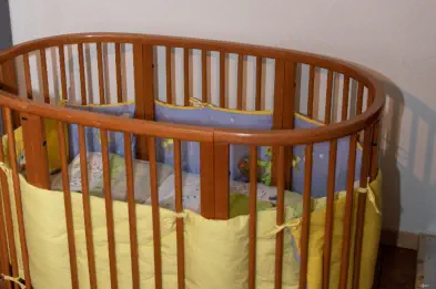 Equipement pour 2 bébés à dispositon gratuitement