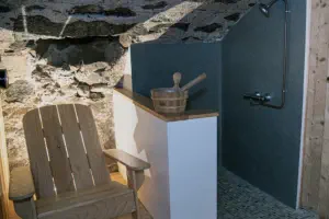 espace détnte et douche italienne gîte de la retorderie