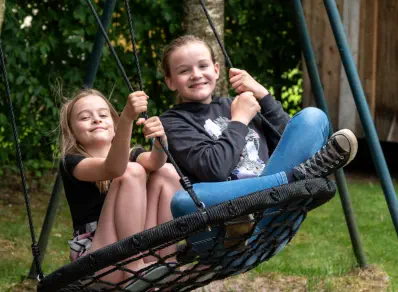 balançoire nid d'aigle au gîte de la retorderie